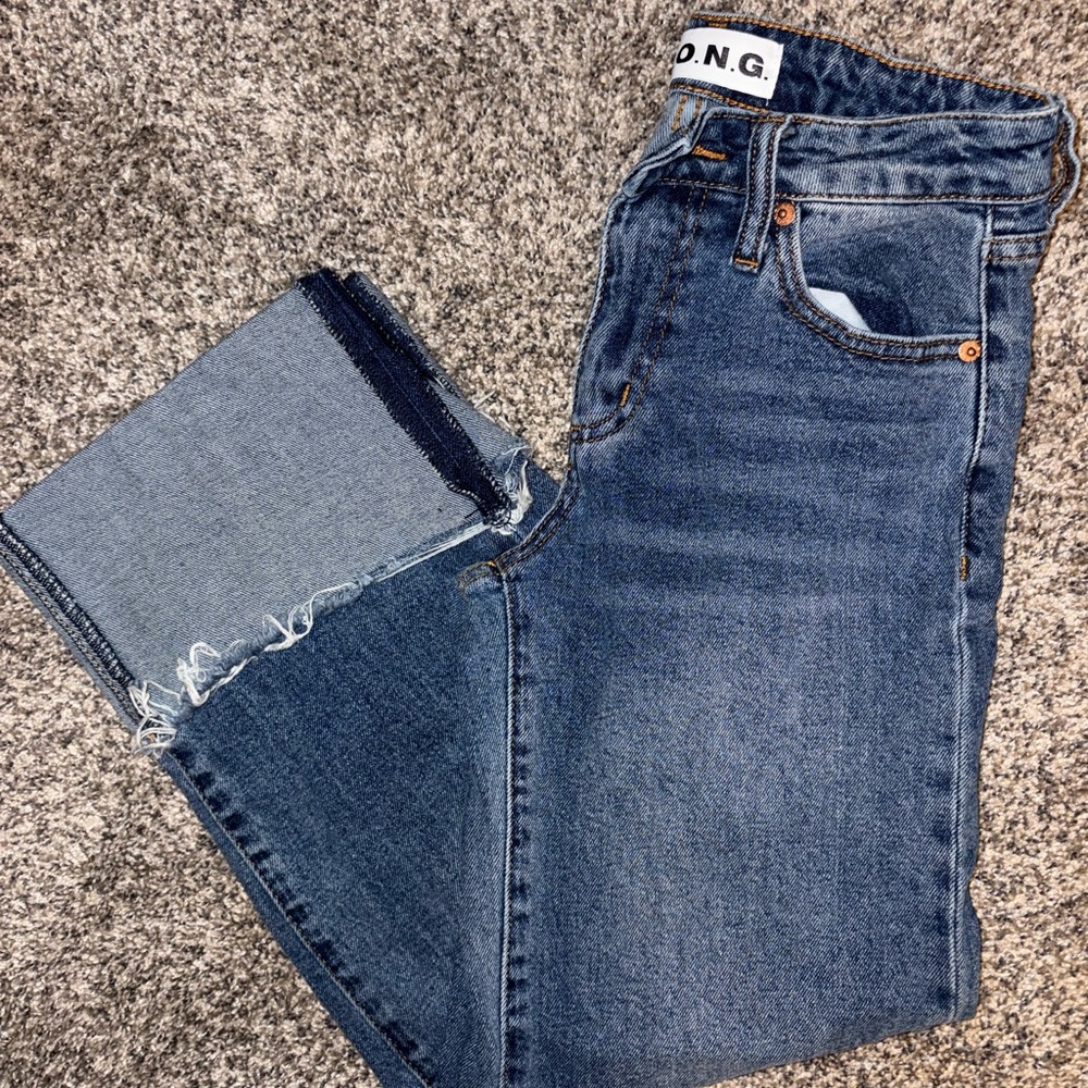 D.N.G. Women's Classic Blue Cropped Jeans